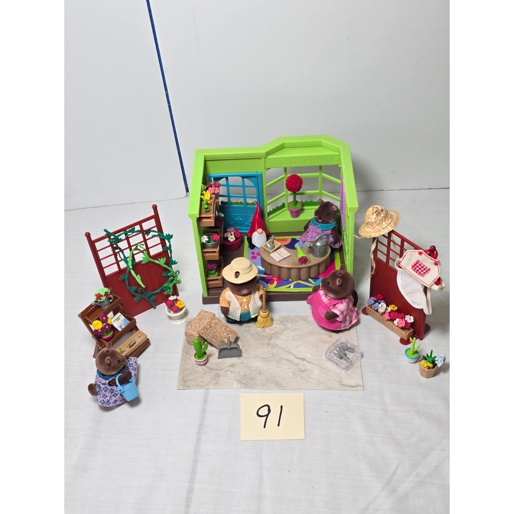 Li'l Woodzeez Li'l Petals Flower Shop Set Accessories Calico Critters Beavers
